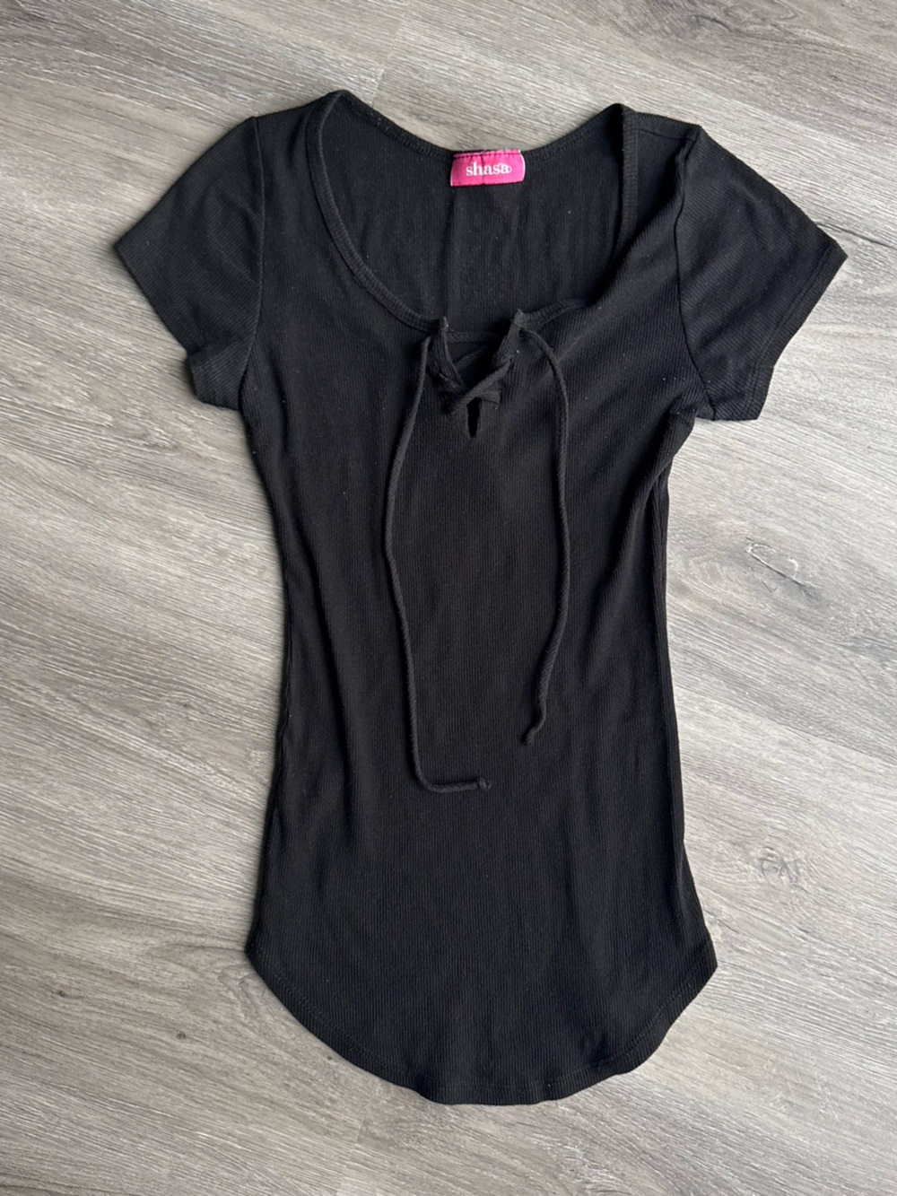 Black tie cross-front tee